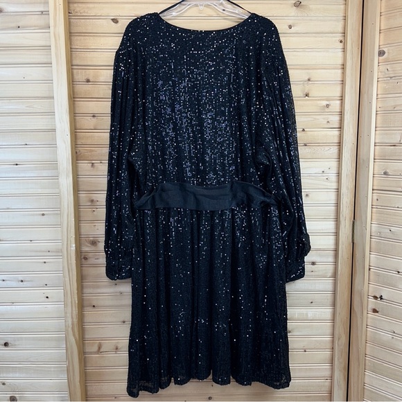 LC Lauren Conrad NWT Black Sequin Wrap Mini Cocktail Dress Size 4X - Picture 6 of 6